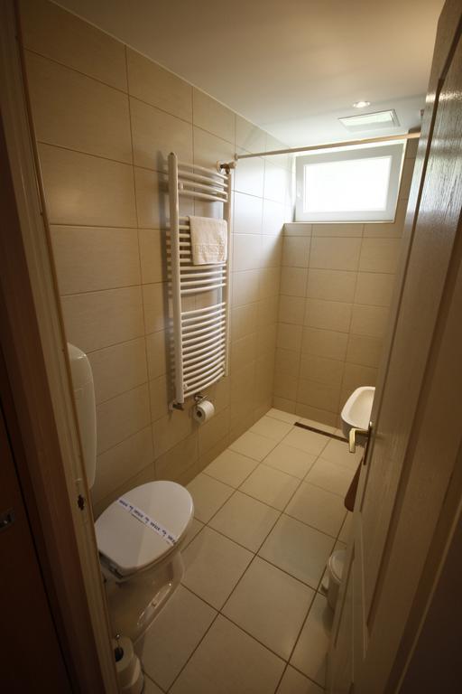 Parti Panzio Otel Tata Dış mekan fotoğraf