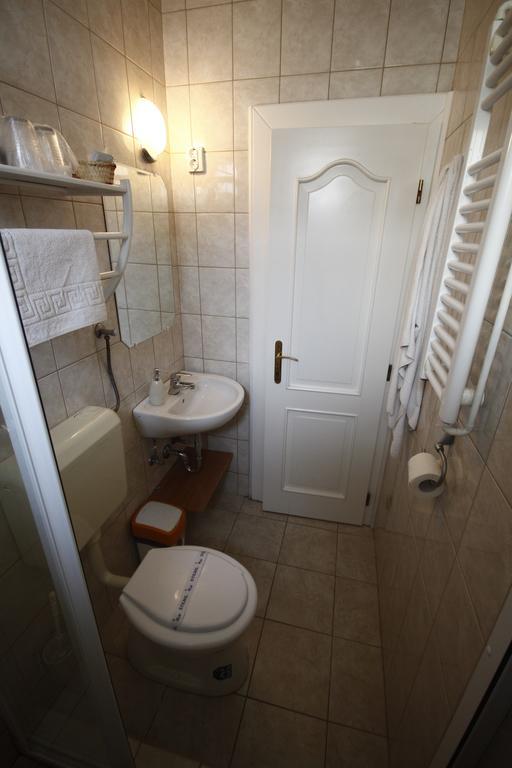 Parti Panzio Otel Tata Dış mekan fotoğraf
