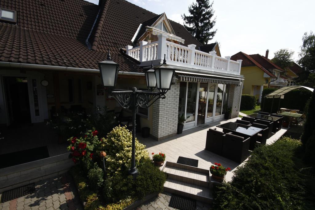 Parti Panzio Otel Tata Dış mekan fotoğraf
