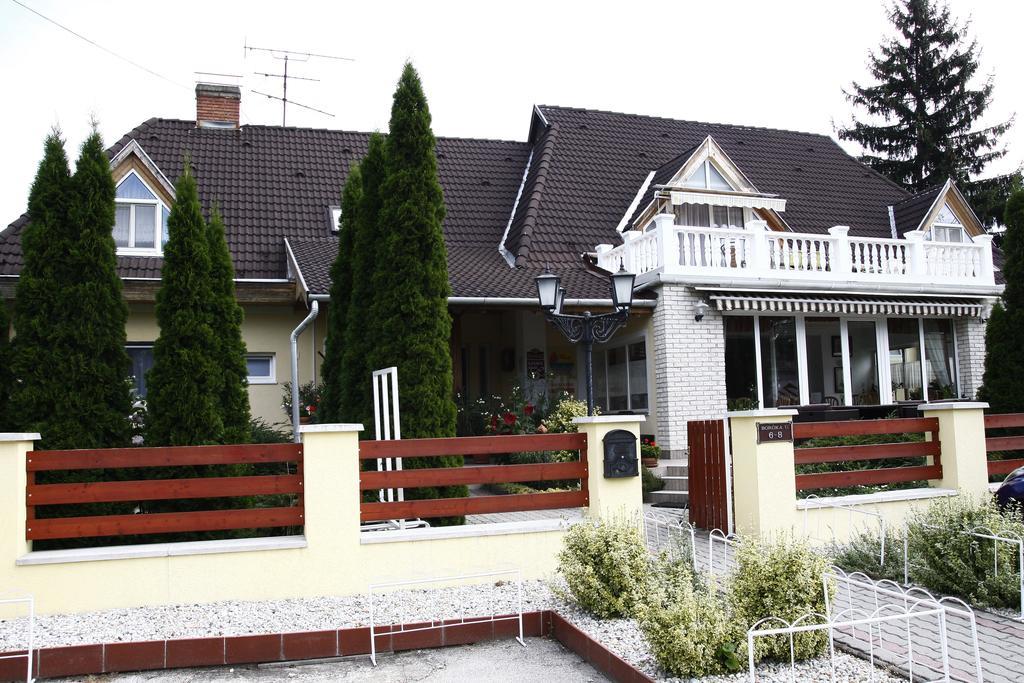 Parti Panzio Otel Tata Dış mekan fotoğraf
